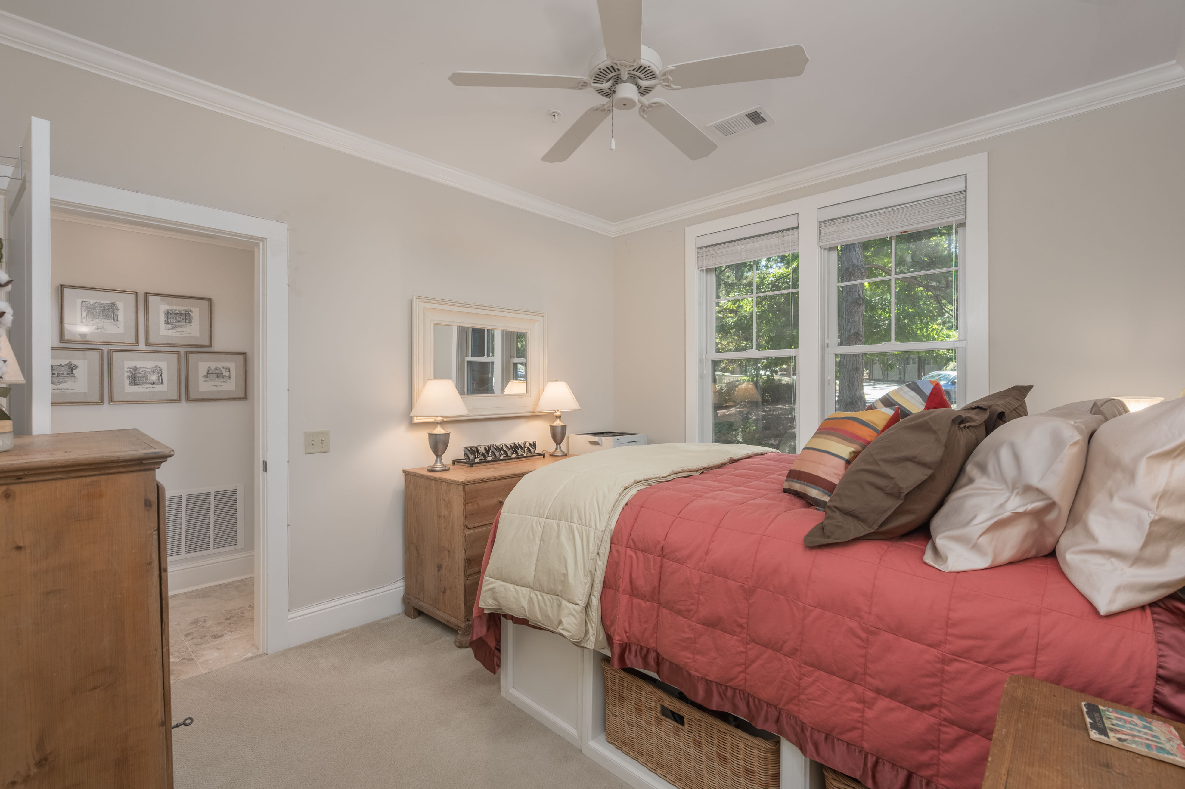 1070D Tailwater image 21